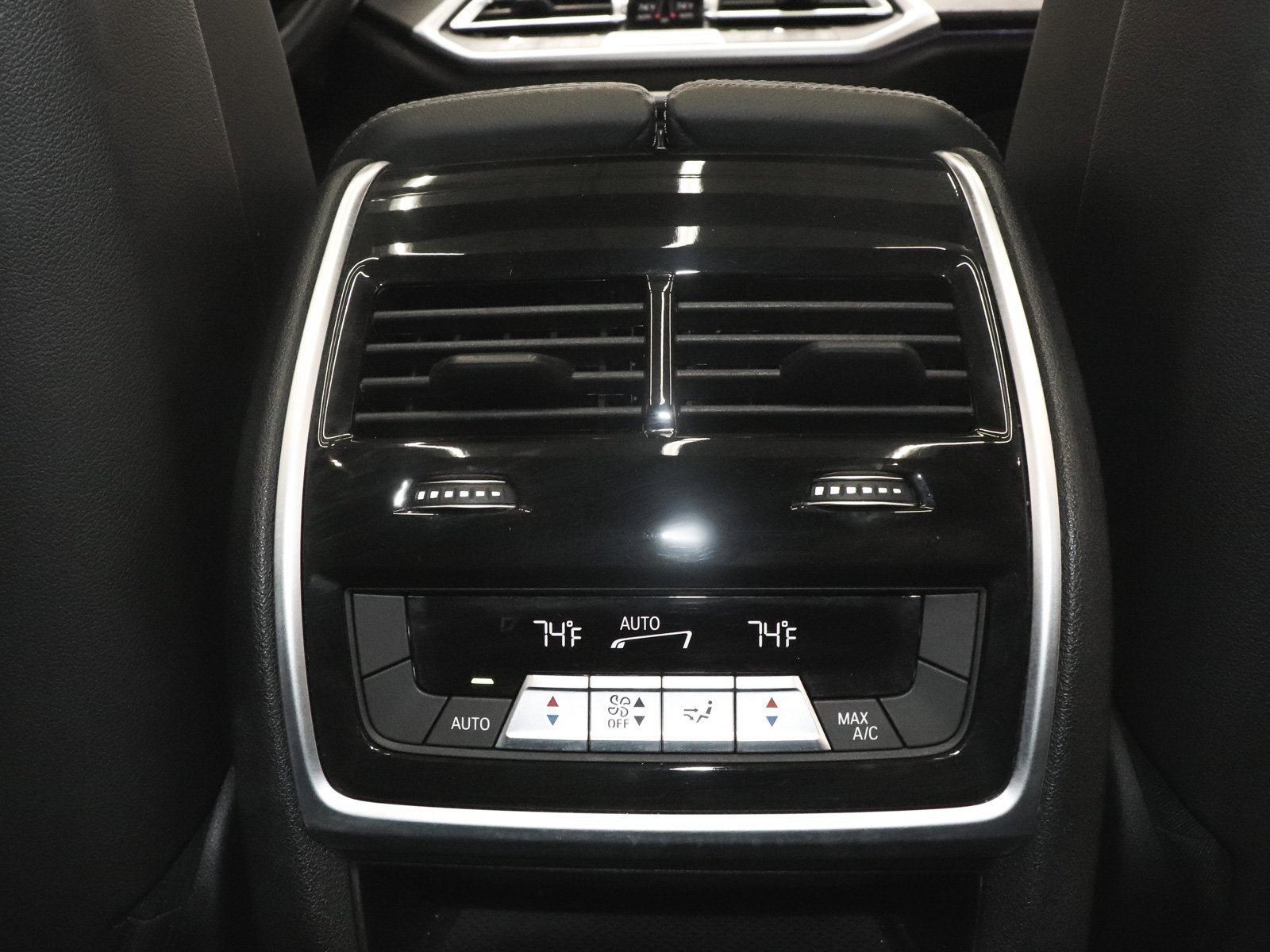 Used 2022 BMW X5 M50i w/ Executive Package image 47