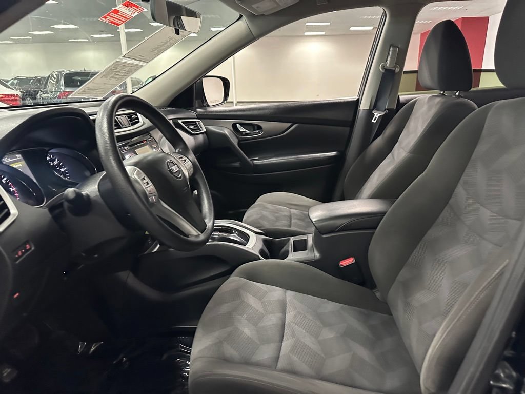 Used 2016 Nissan Rogue S w/ Appearance Package FWD image 15