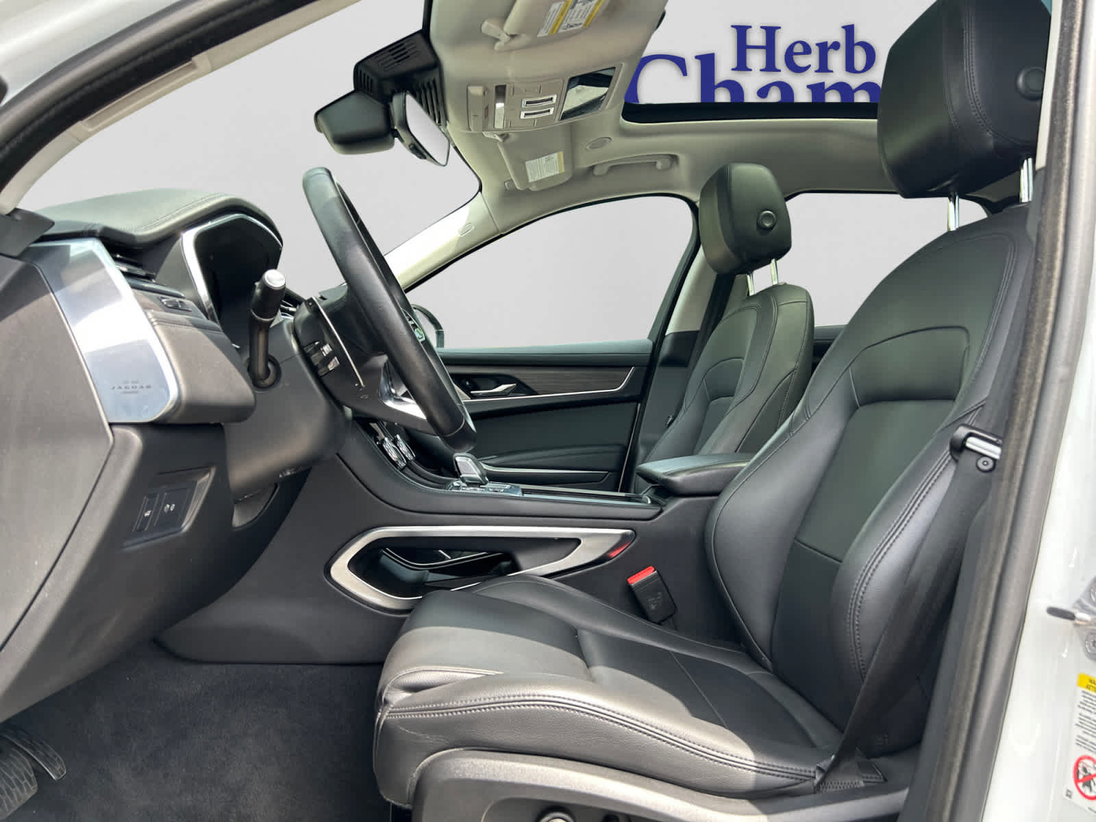 Certified 2023 Jaguar F-PACE AWD/4WD image 11