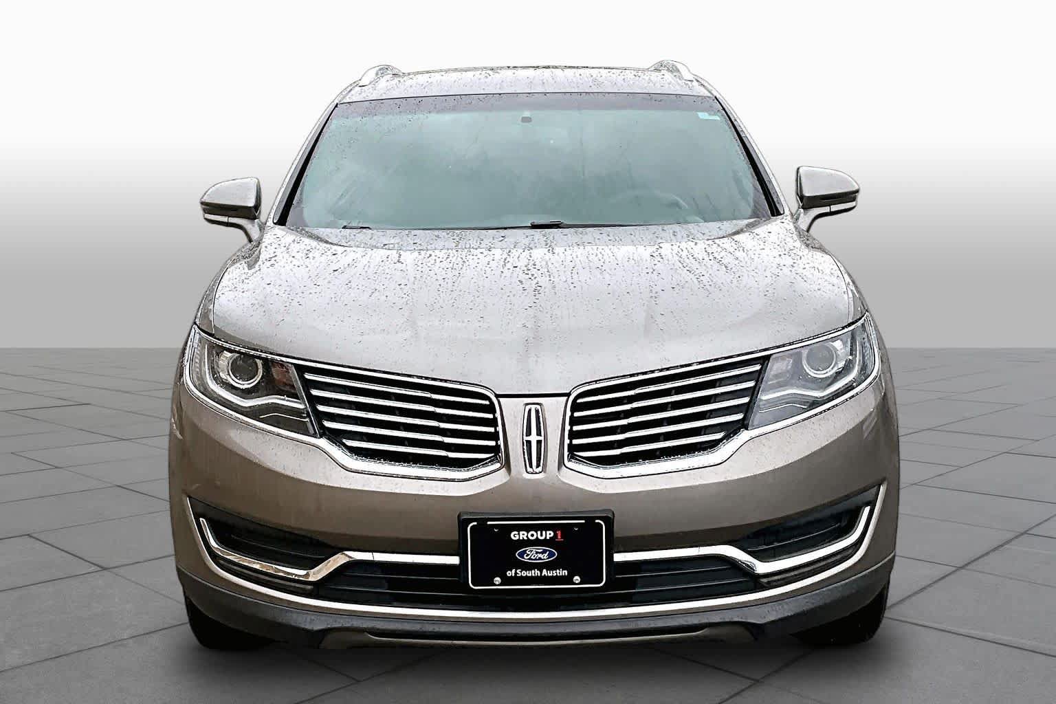 Used 2016 Lincoln MKX Select w/ Select Plus Package FWD image 4