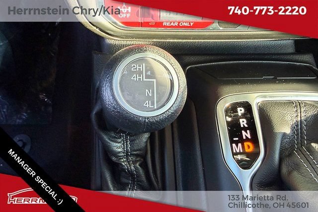 New 2026 Jeep Gladiator Mojave w/ Steel Bumper Group AWD/4WD image 13