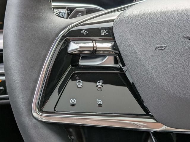 New 2026 Cadillac Lyriq Luxury RWD image 24