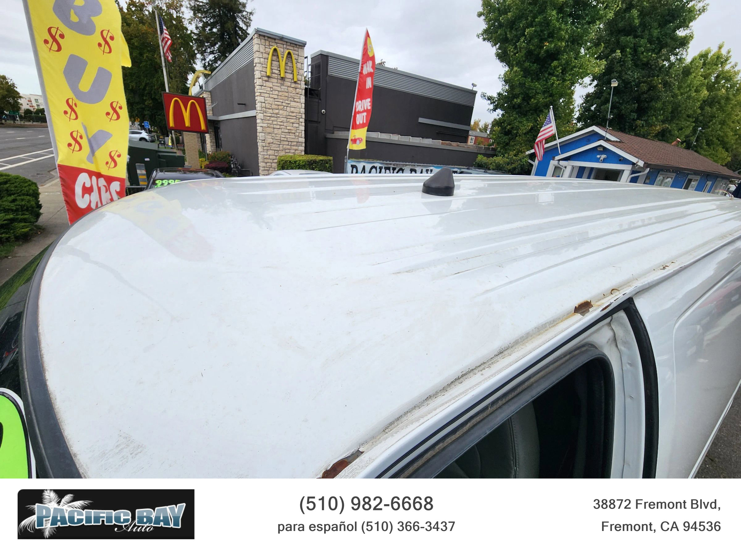Used 2012 Chevrolet Express 2500 image 9