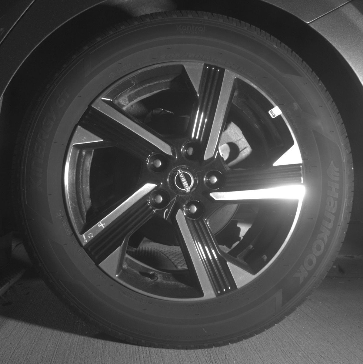 Used 2025 Nissan Sentra SV FWD image 14