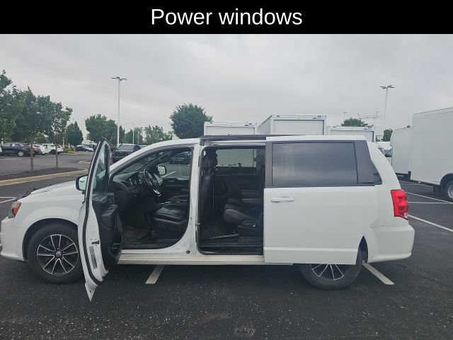 Used 2018 Dodge Grand Caravan GT FWD image 12