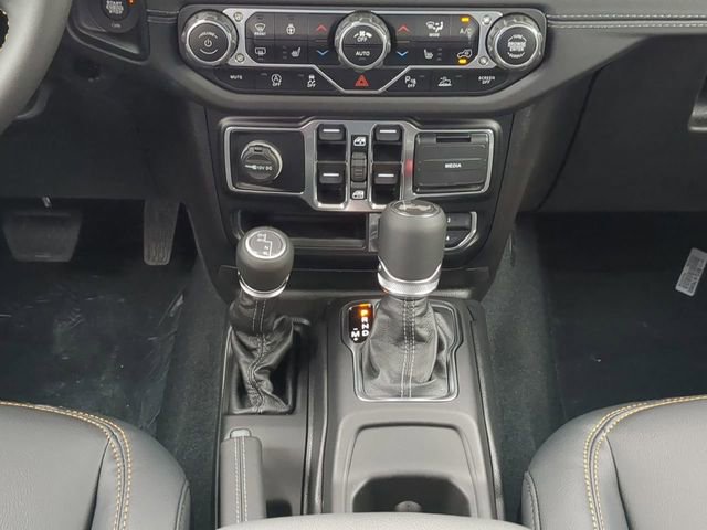 New 2024 Jeep Wrangler Sahara w/ Technology Group image 22