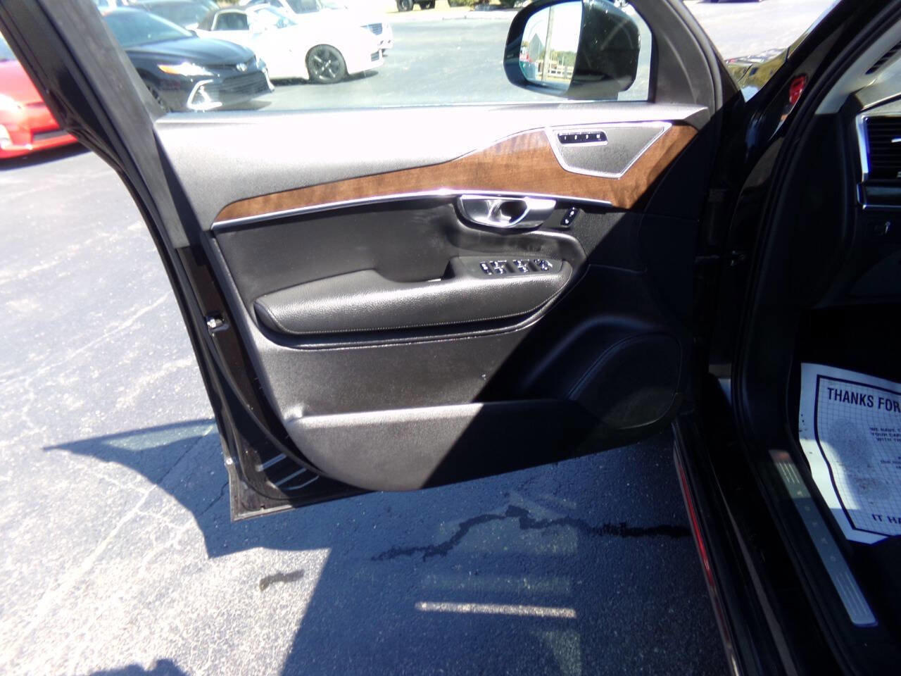 Used 2016 Volvo XC90 T6 Momentum w/ Momentum Plus Package image 13