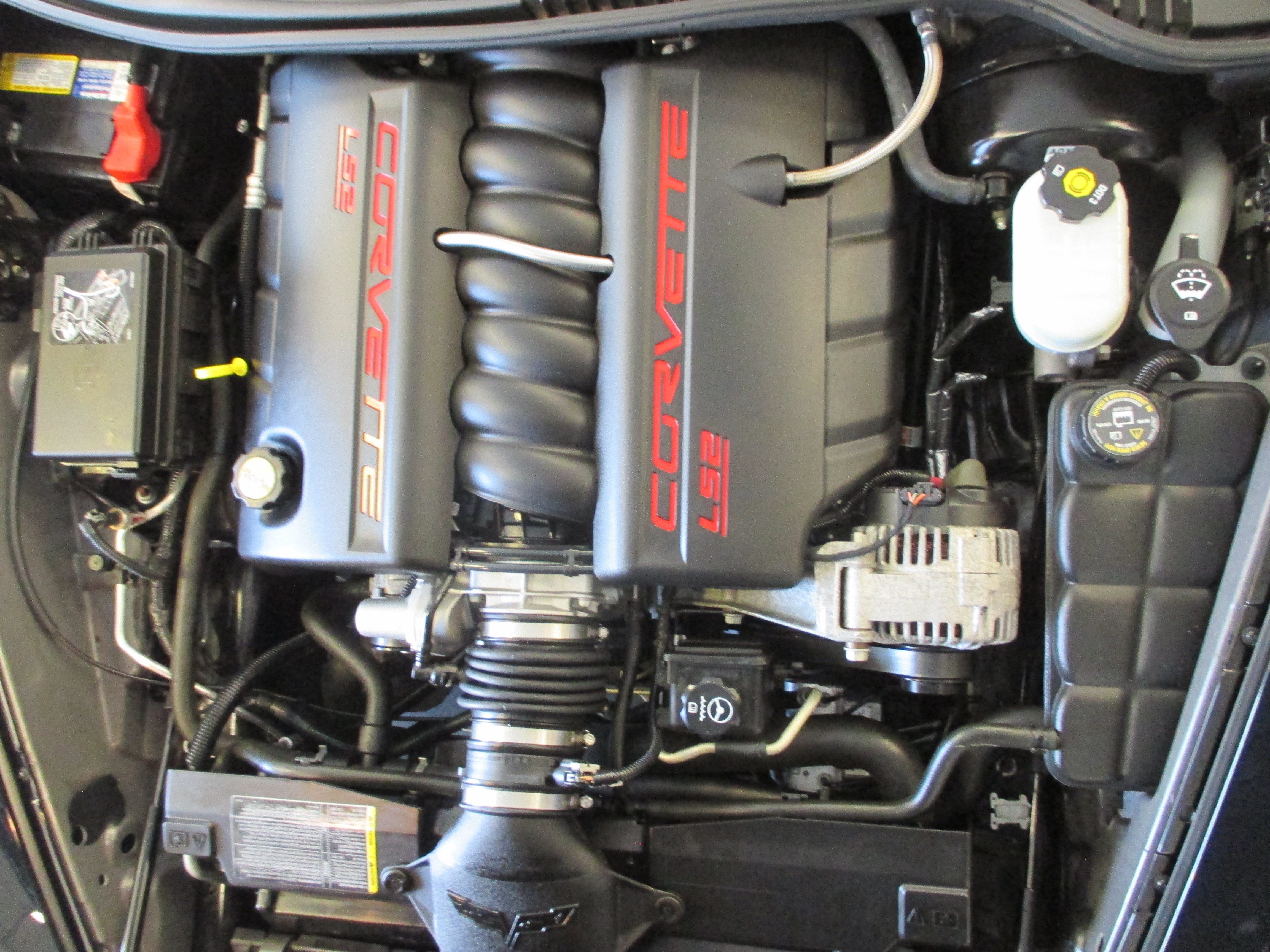 Used 2006 Chevrolet Corvette Coupe w/ Preferred Equipment Group RWD image 22