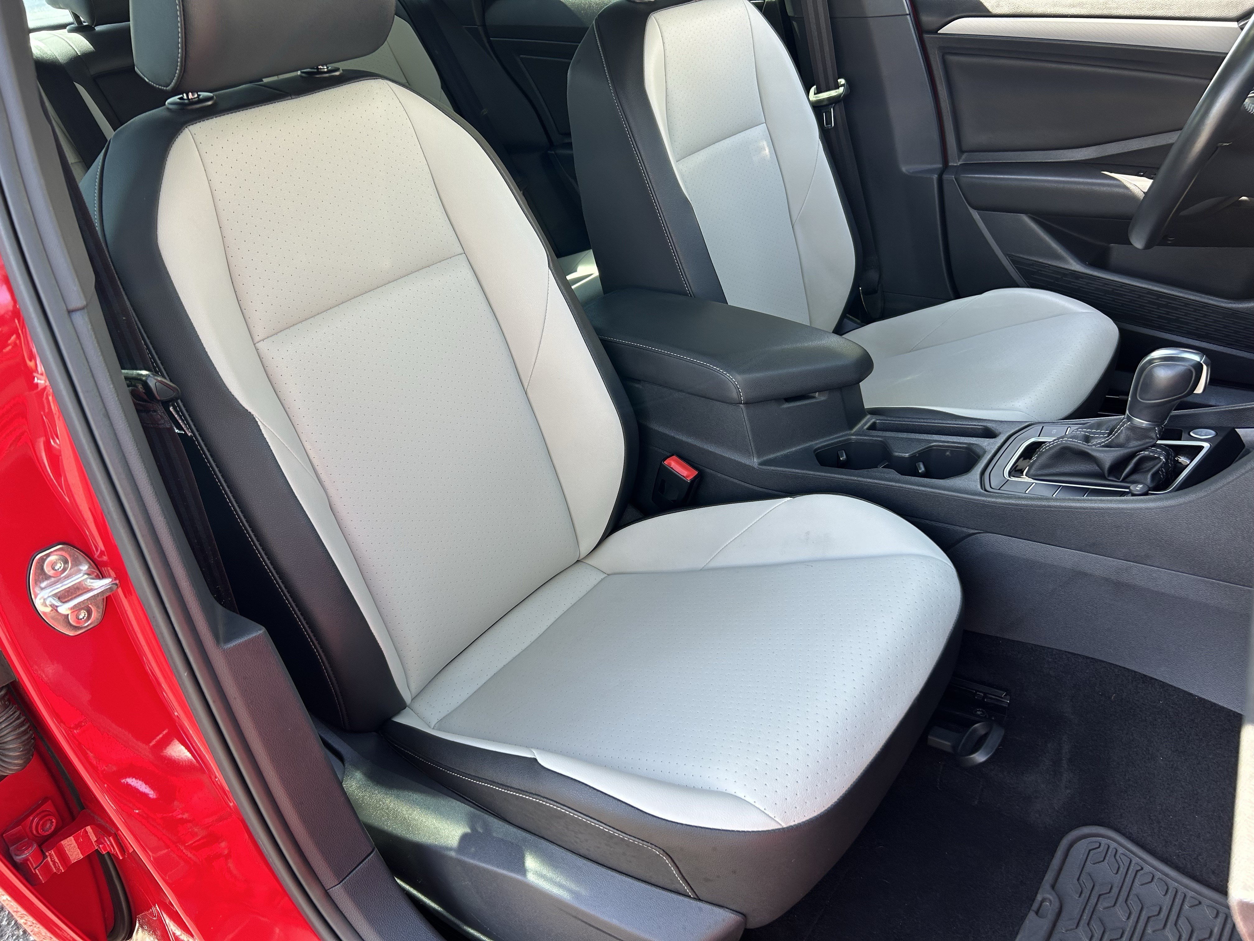 Used 2019 Volkswagen Jetta R-Line FWD image 8