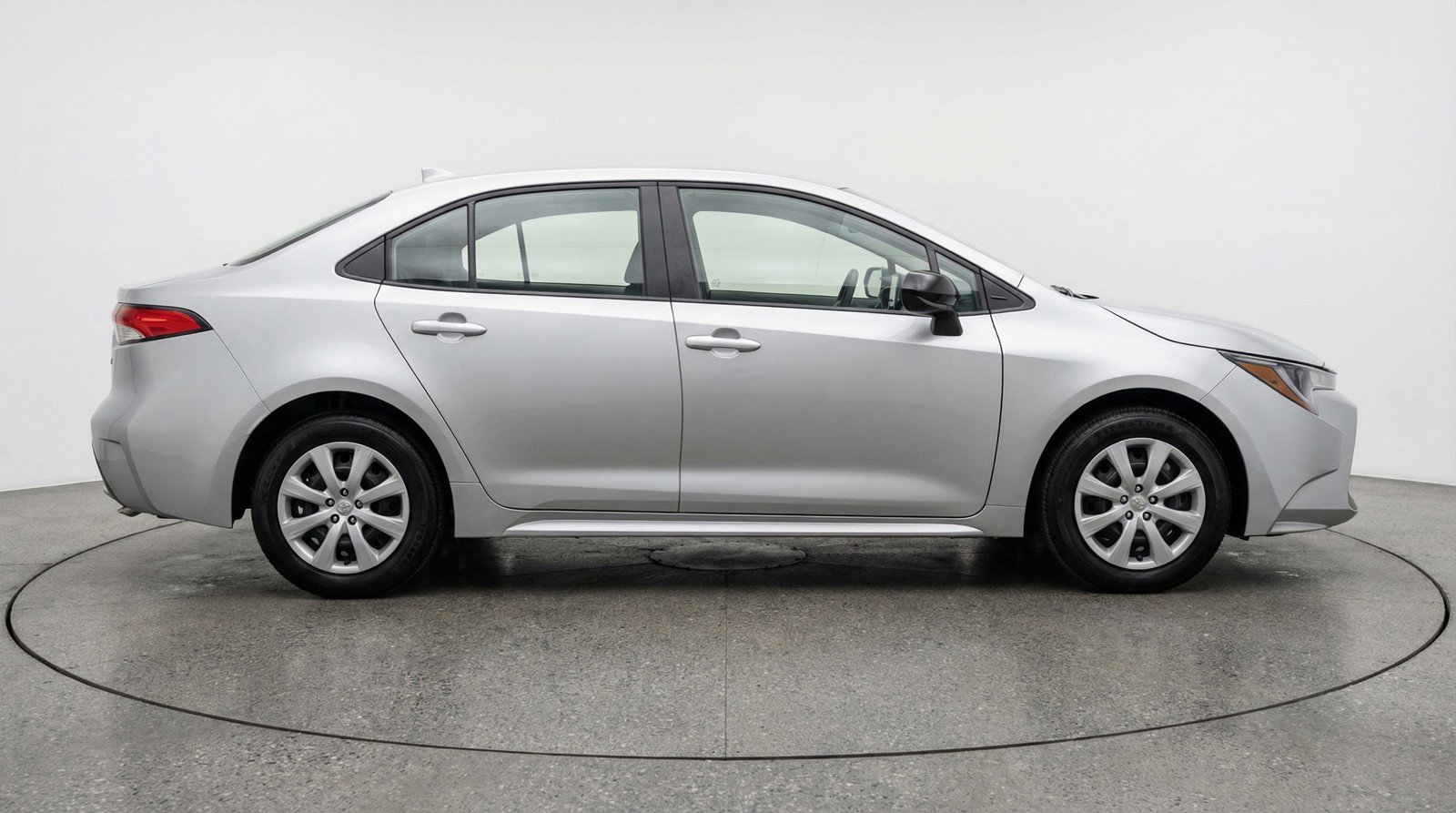 Used 2025 Toyota Corolla LE FWD image 11