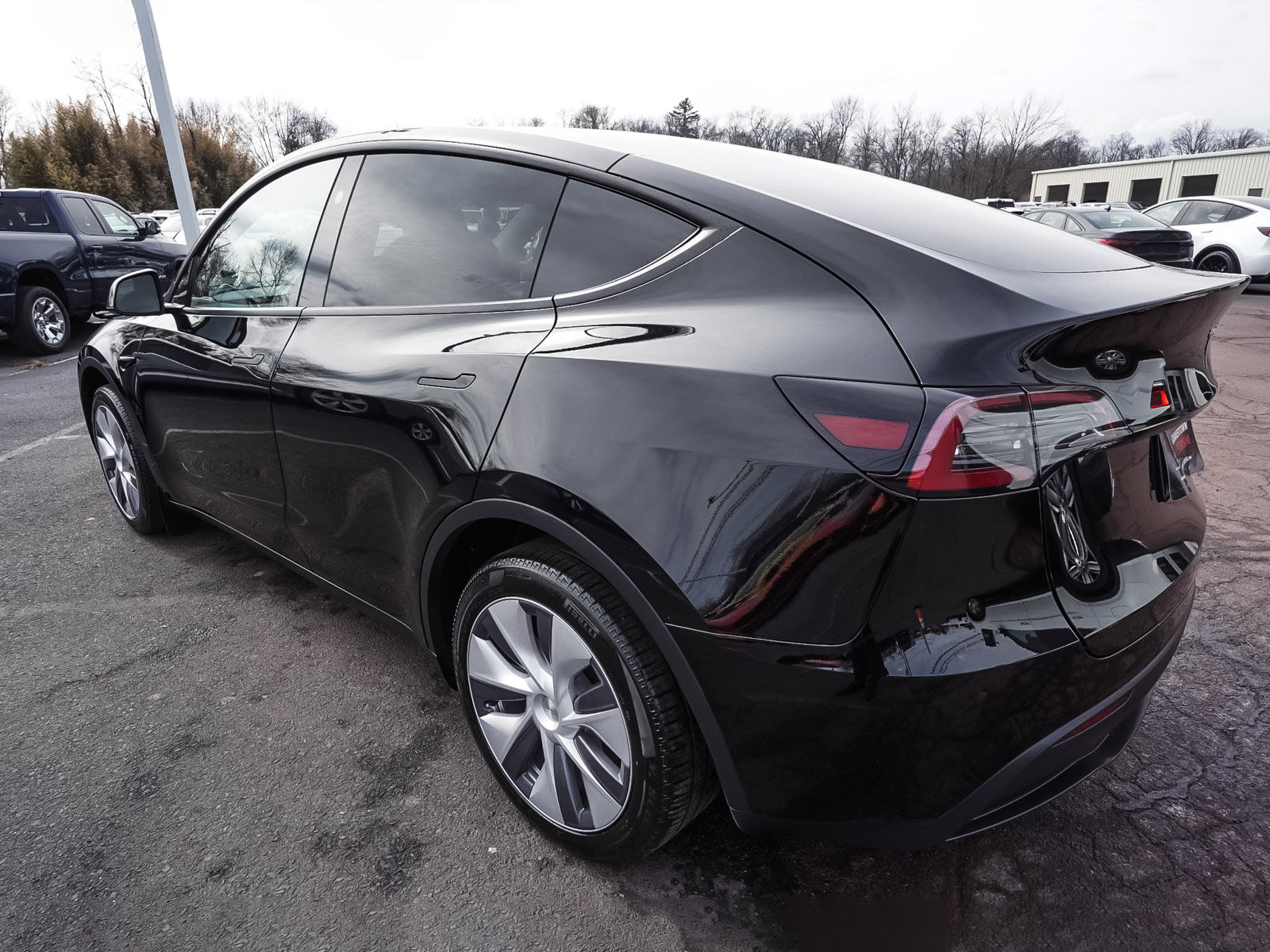 Used 2024 Tesla Model Y Long Range image 4