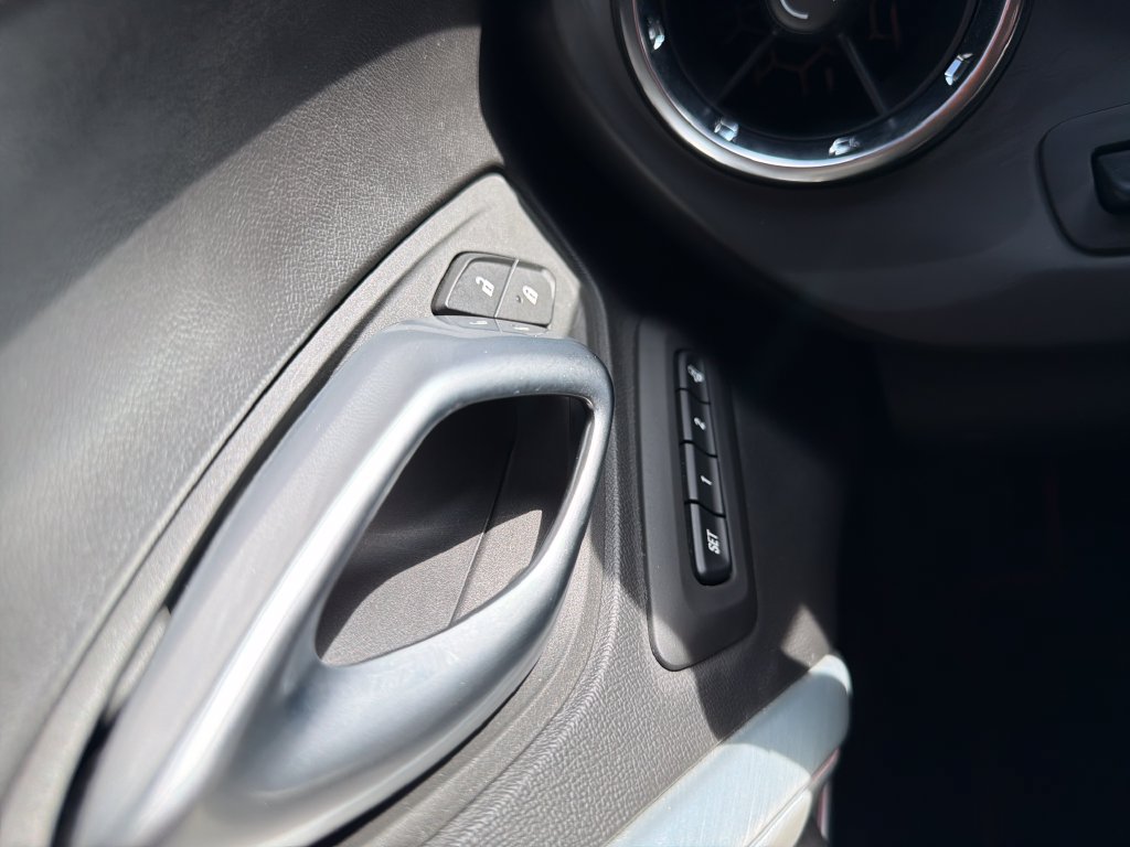 Used 2022 Chevrolet Camaro ZL1 RWD image 51