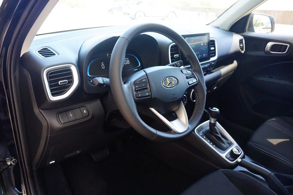 New 2026 Hyundai Venue SEL FWD image 18