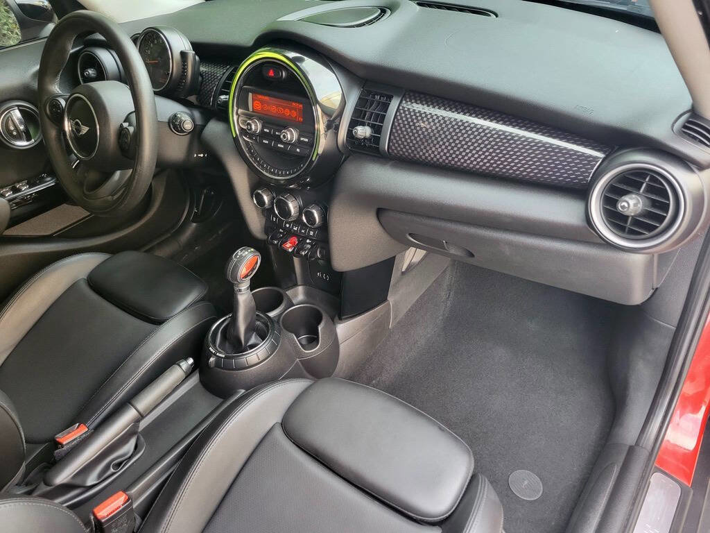 Used 2015 MINI Cooper S image 18