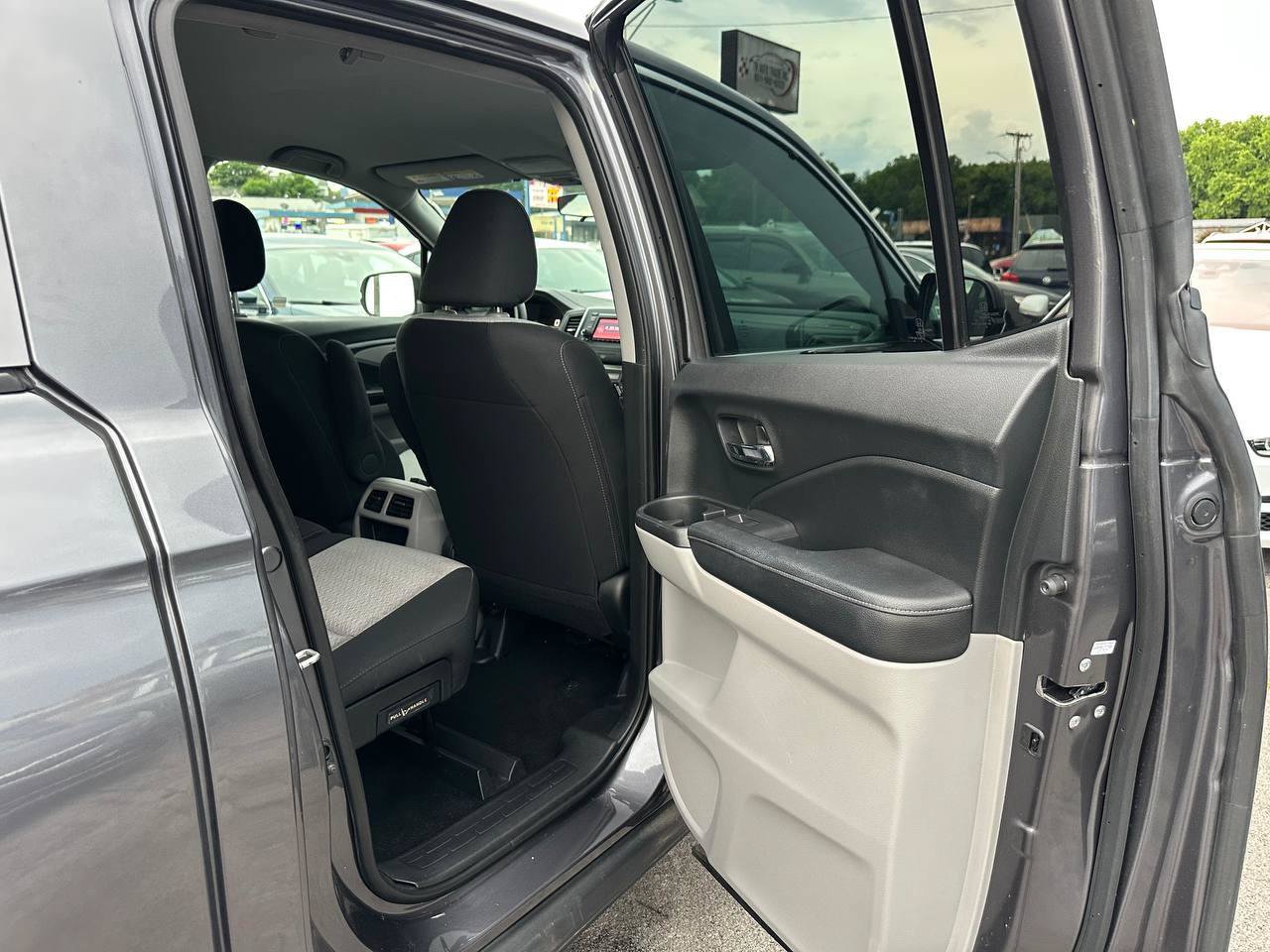 Used 2017 Honda Ridgeline RT image 30