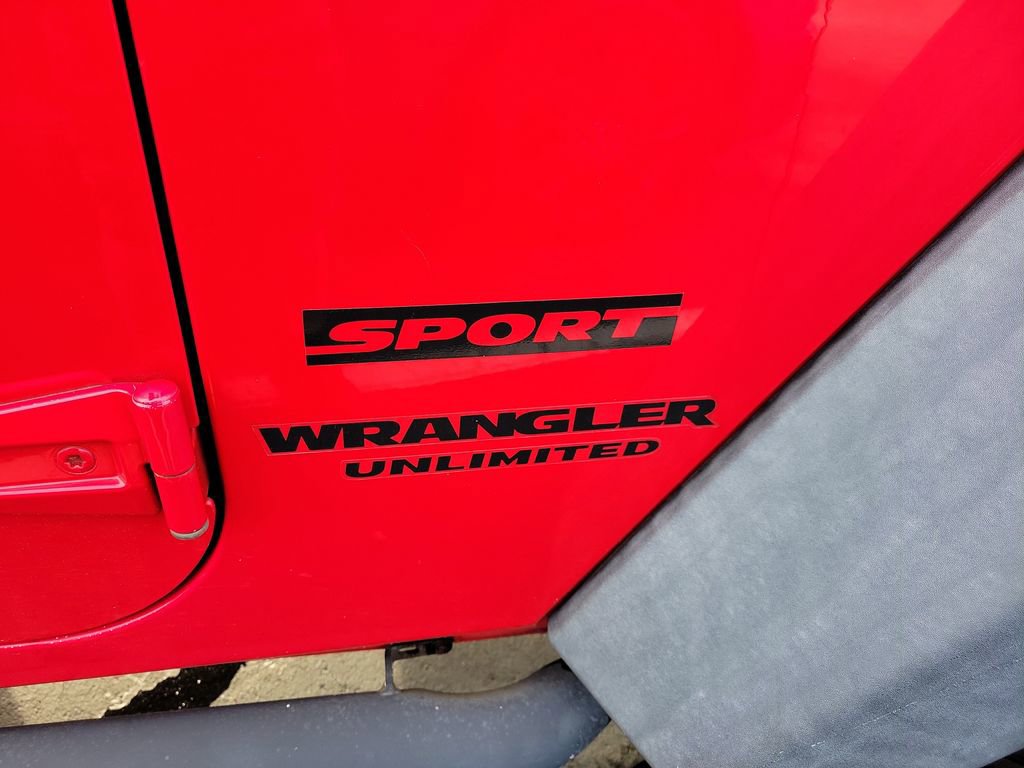 Used 2015 Jeep Wrangler Unlimited Sport w/ Connectivity Group image 16