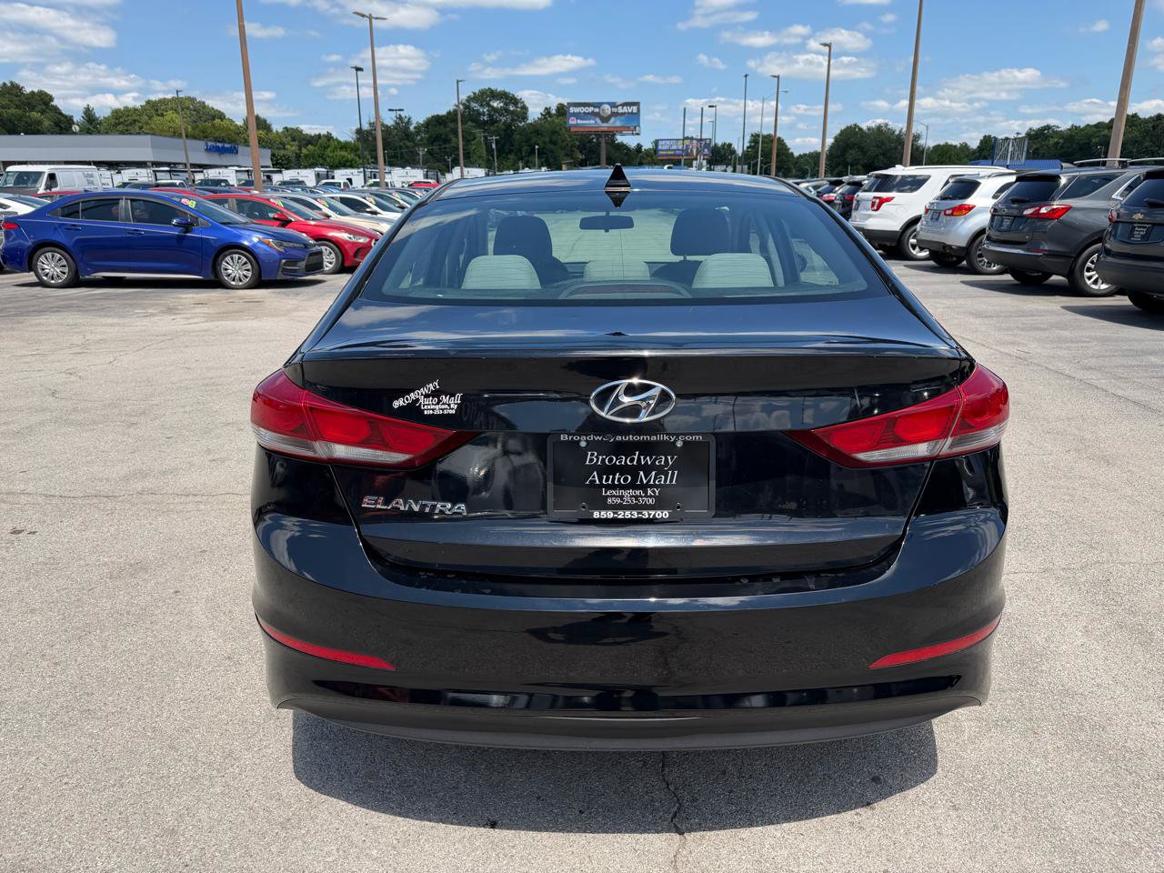 Used 2018 Hyundai Elantra SEL FWD image 4