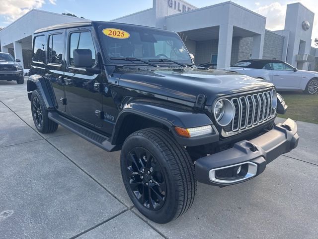 Used 2025 Jeep Wrangler Unlimited Sahara w/ Safety Group AWD/4WD image 1