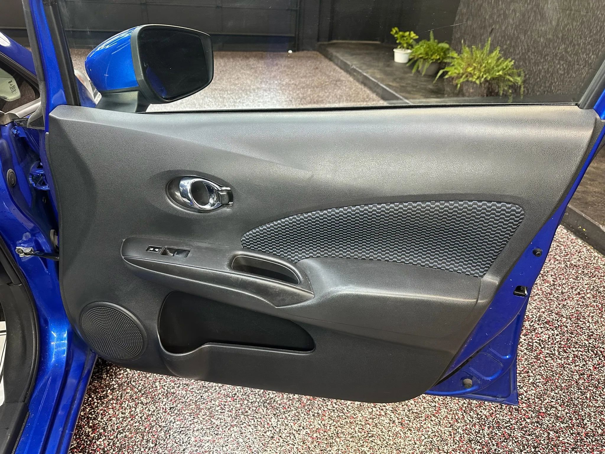 Used 2016 Nissan Versa Note SV image 31