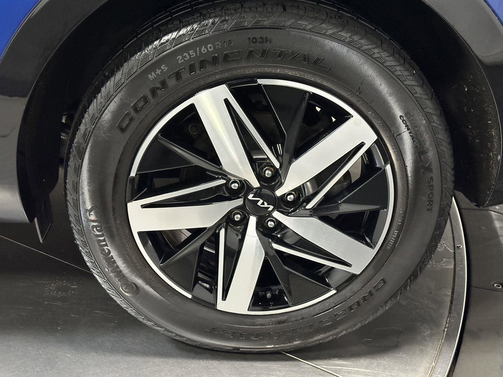 Used 2023 Kia Sorento EX w/ Panoramic Sunroof Package image 19