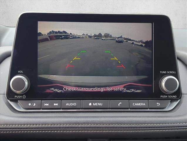 Used 2024 Nissan Rogue S image 16