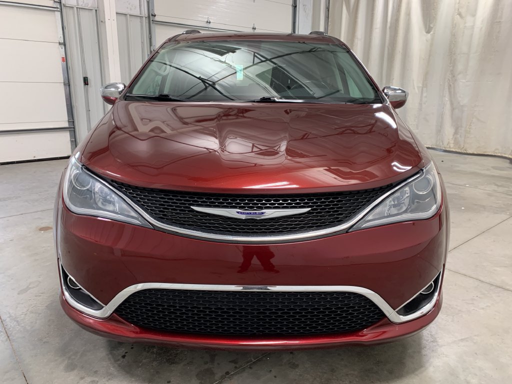 Used 2019 Chrysler Pacifica Limited FWD image 34