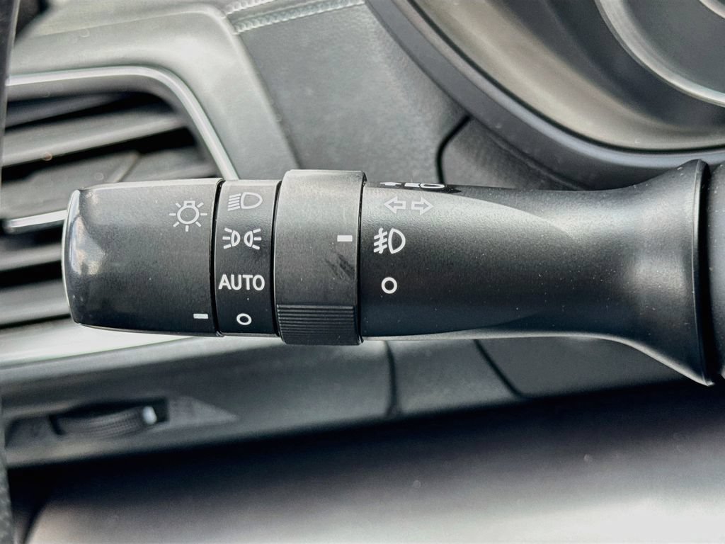 Used 2017 Subaru Impreza 2.0i Limited AWD/4WD image 12