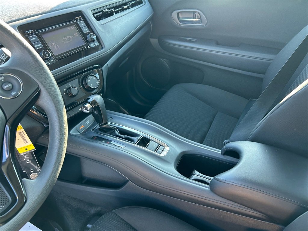 Used 2018 Honda HR-V LX image 11