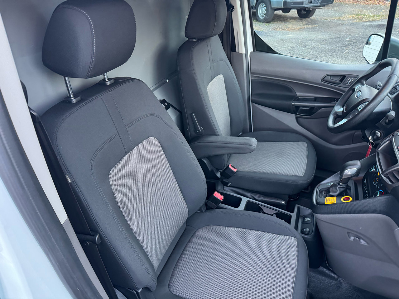 Used 2022 Ford Transit Connect XL image 36