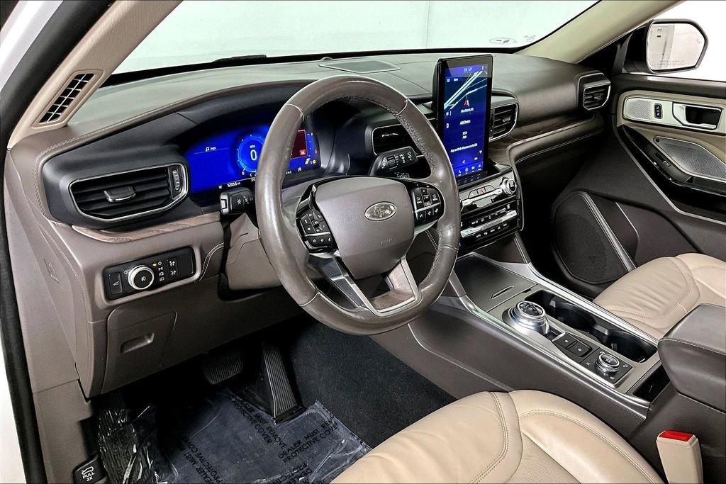 Used 2021 Ford Explorer Platinum w/ Equipment Group 601A image 13