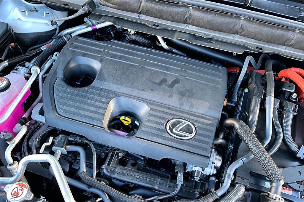 Used 2024 Lexus RX 450h AWD w/ Luxury Package image 32