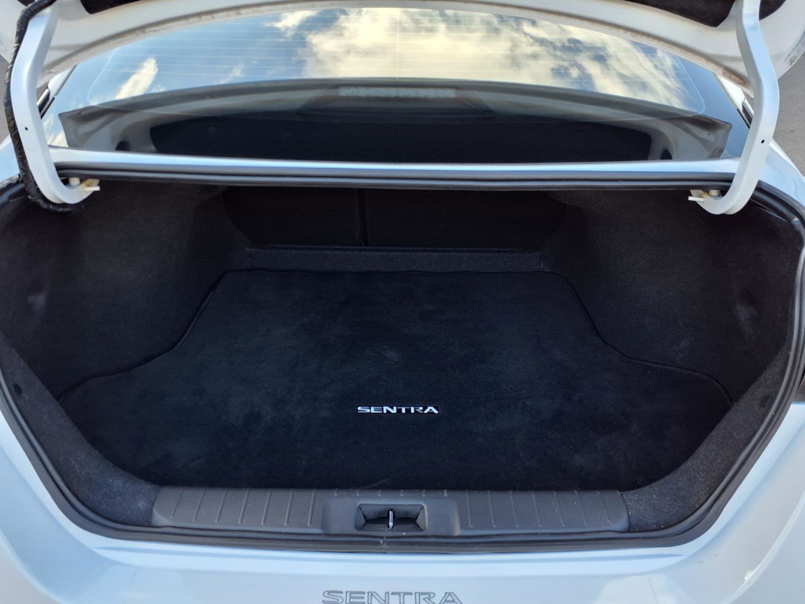 Used 2024 Nissan Sentra SV image 25