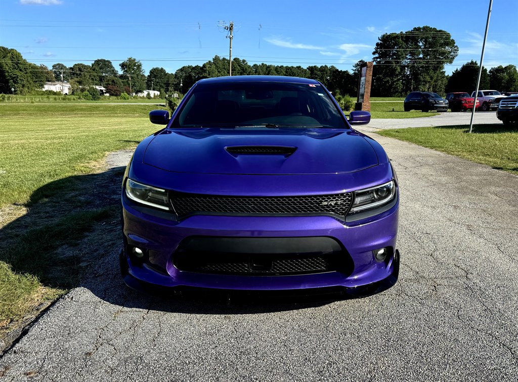 Used 2016 Dodge Charger SRT w/ Harman/Kardon Audio Group image 2