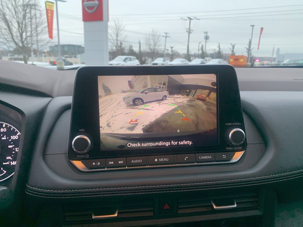 Used 2023 Nissan Rogue S image 14