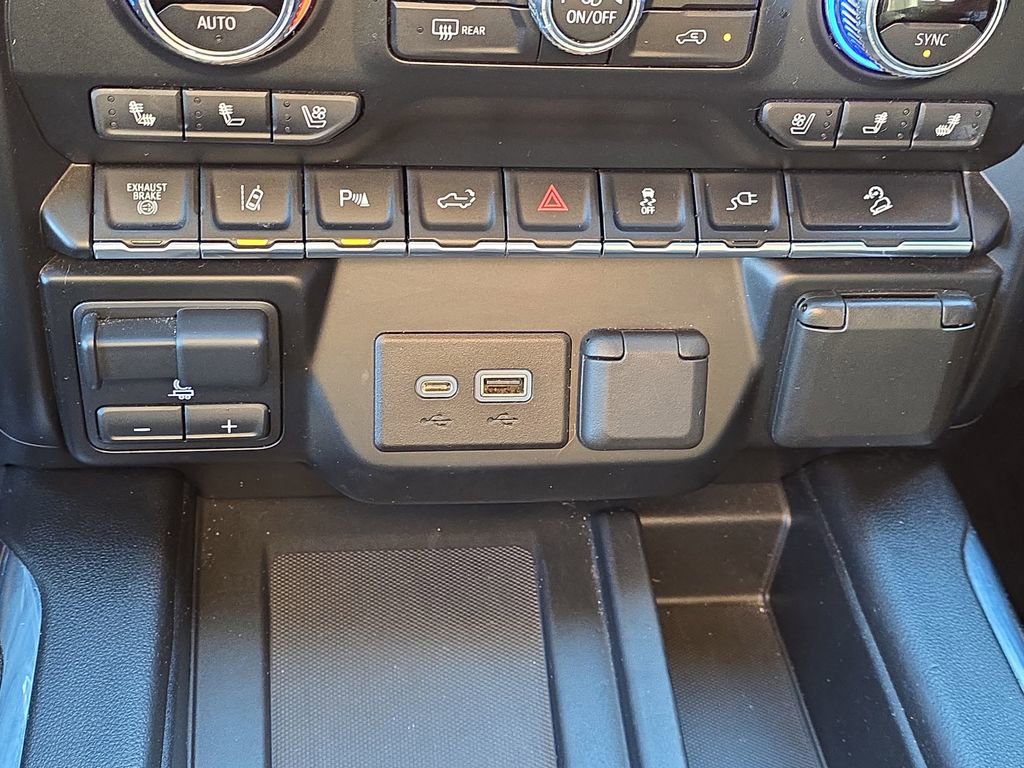 Used 2020 GMC Sierra 2500 AT4 w/ AT4 Premium Package image 27