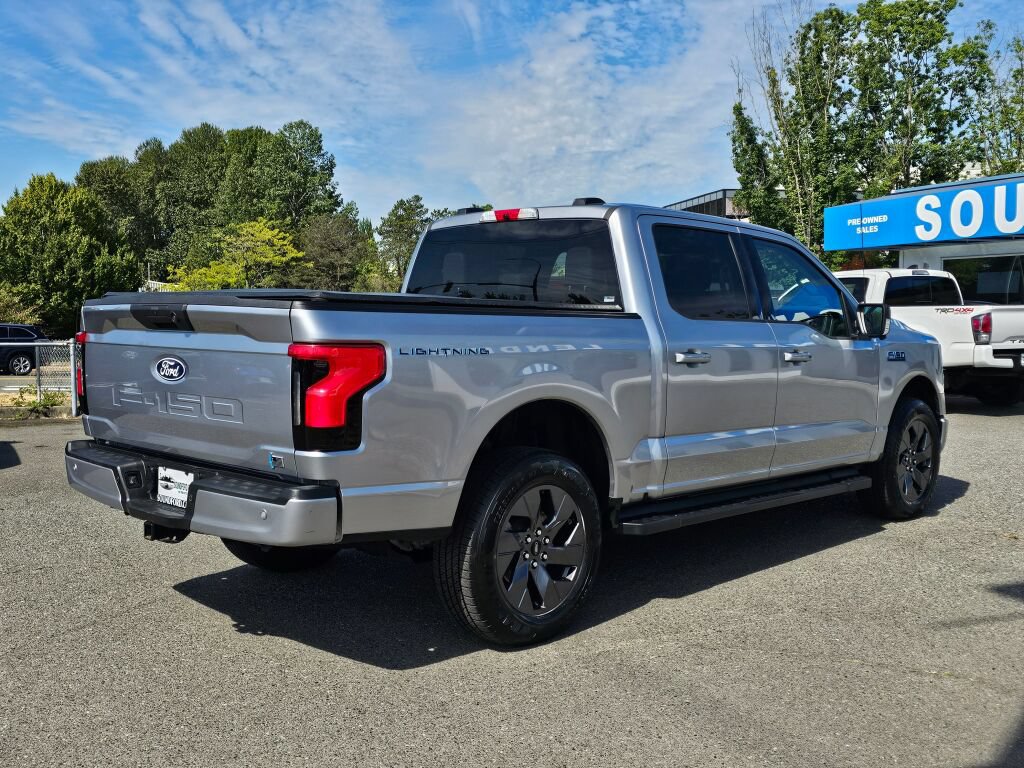 Used 2025 Ford F150 Lightning Flash AWD/4WD image 5