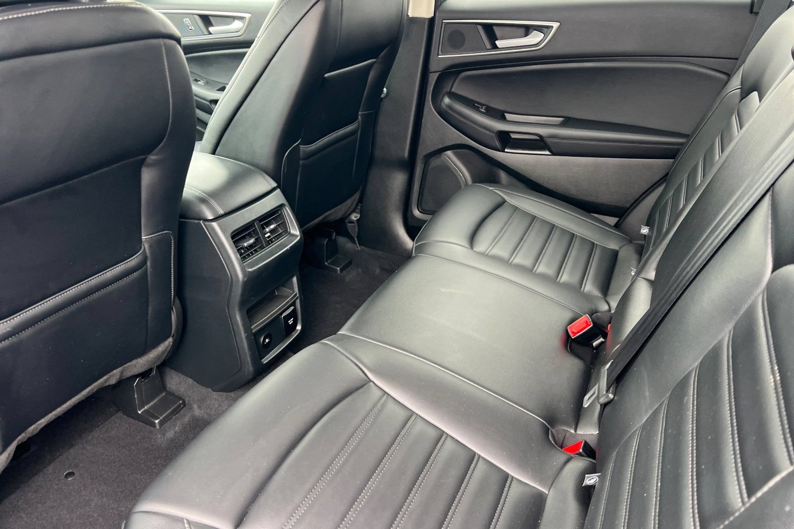 Used 2024 Ford Edge SEL w/ Convenience Package AWD/4WD image 8