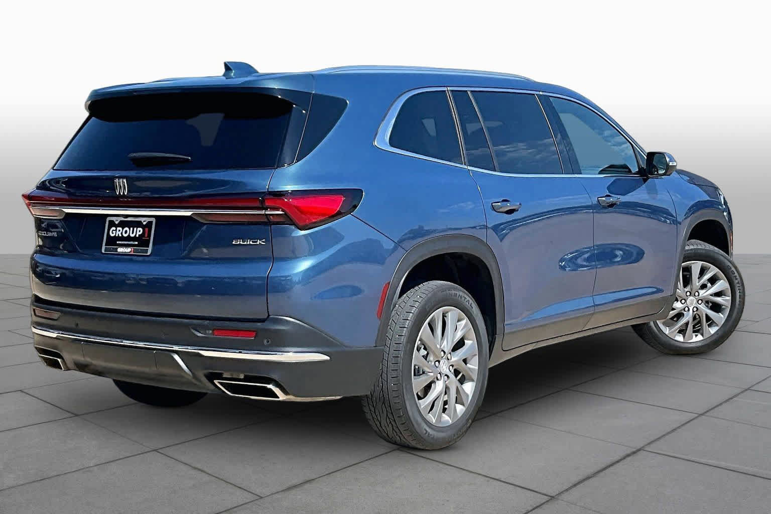 Used 2025 Buick Enclave Preferred w/ Power Package FWD image 13
