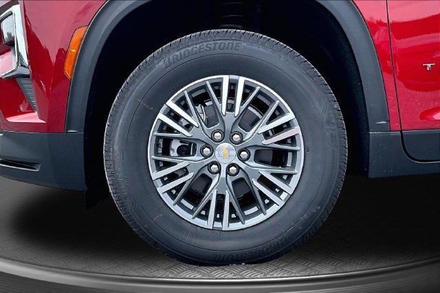 New 2027 Chevrolet Traverse LT w/ Driver Confidence Package FWD image 11