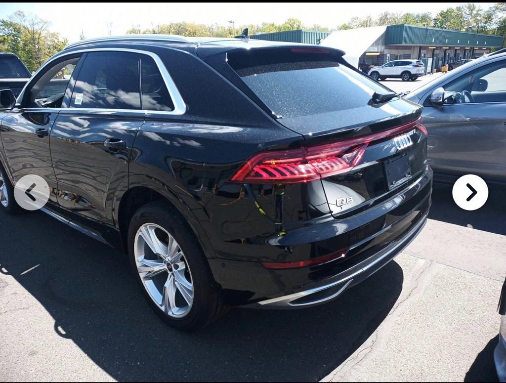 Used 2023 Audi Q8 Premium w/ Convenience Package AWD/4WD image 4