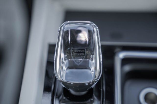 New 2026 Volvo XC60 B5 Ultra w/ Protection Package Premier image 24