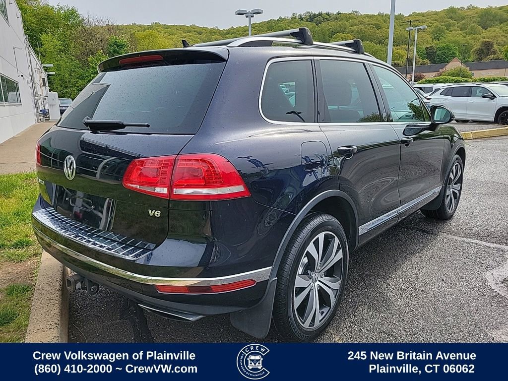 Used 2017 Volkswagen Touareg Wolfsburg Edition AWD/4WD image 3