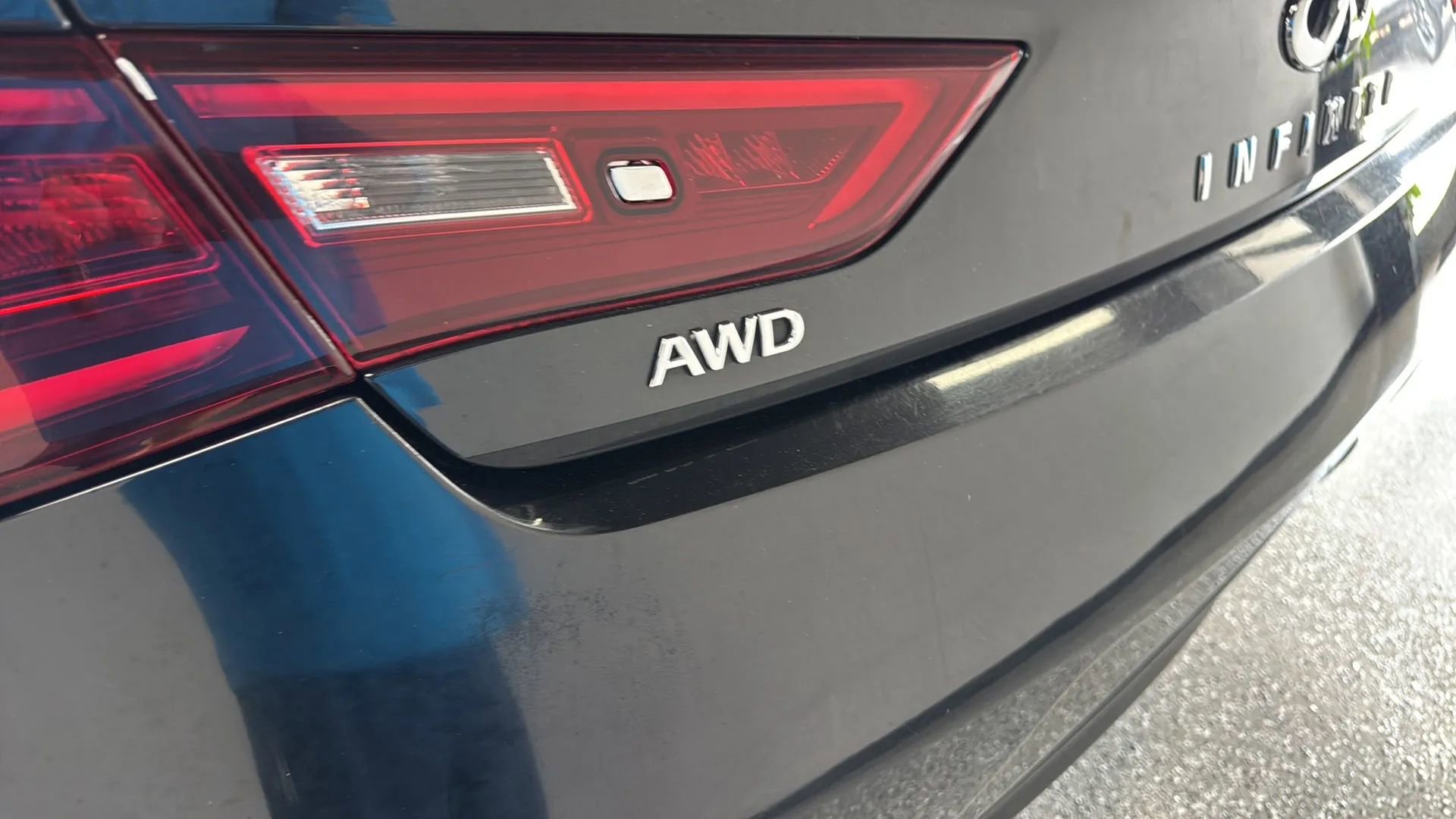 Used 2018 INFINITI Q60 3.0t Sport w/ Sensory Package 3.0T Sport AWD/4WD image 39