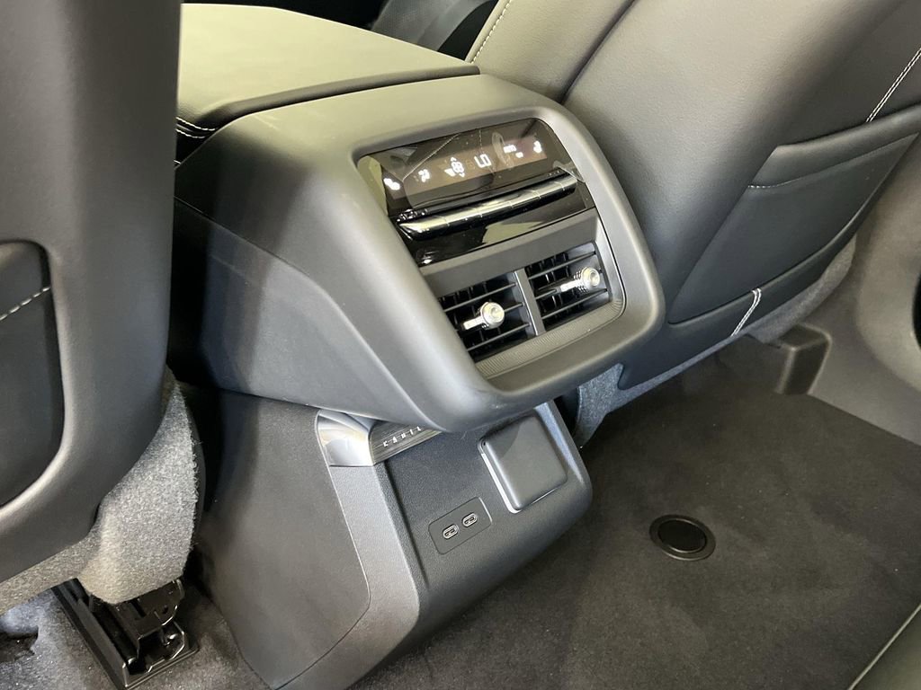 New 2026 Cadillac Lyriq V image 30
