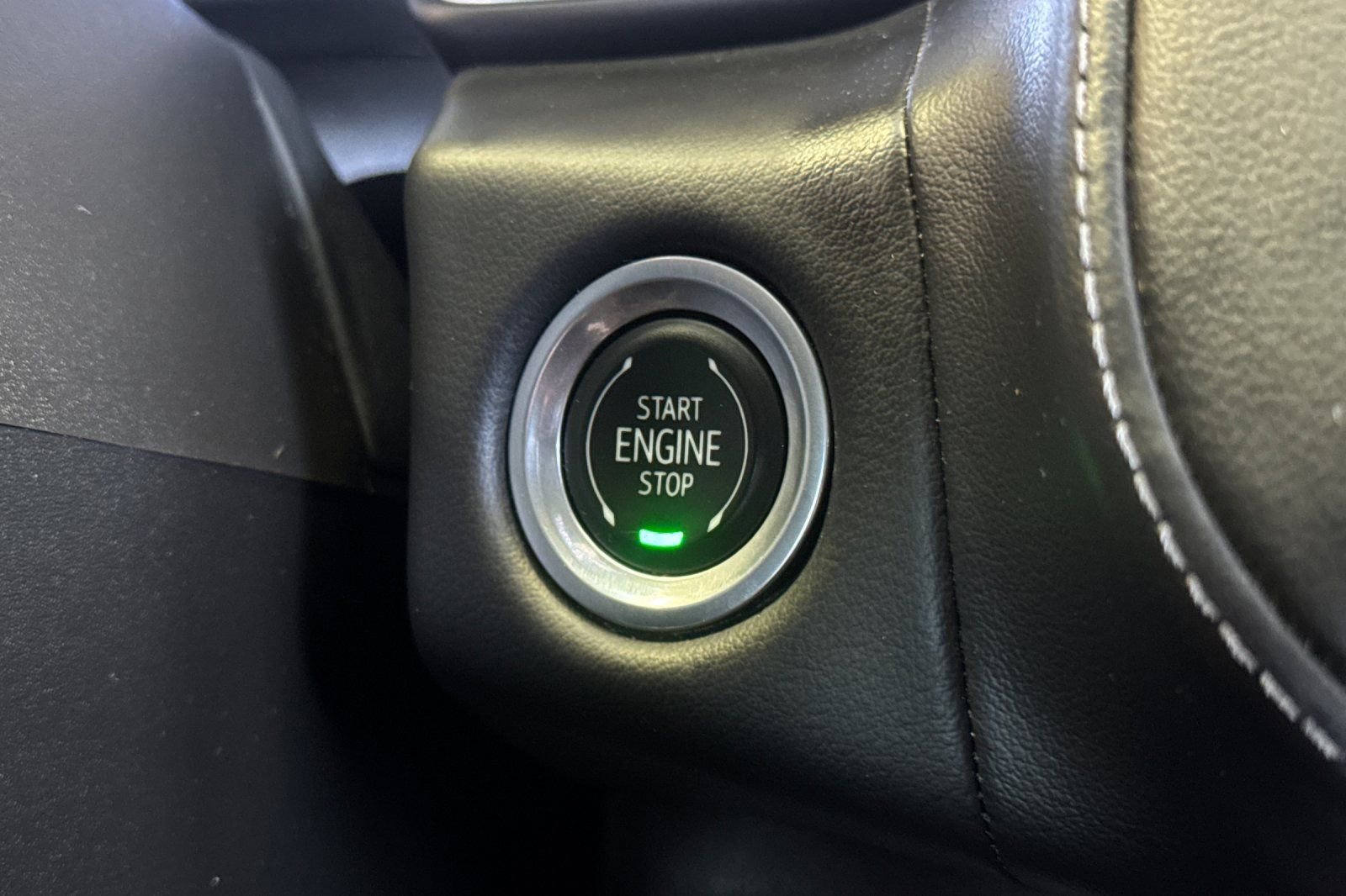 Used 2023 Chevrolet Suburban LT AWD/4WD image 32