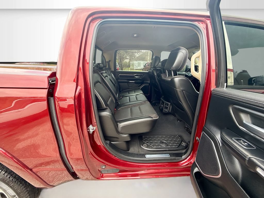 Used 2019 RAM 1500 Laramie AWD/4WD image 25