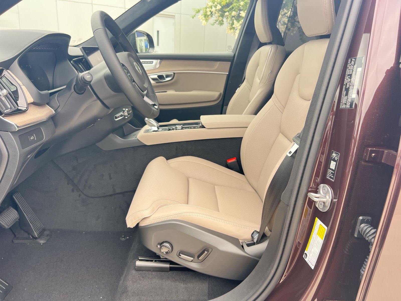 New 2026 Volvo XC90 B6 Ultra w/ Lounge Package AWD/4WD image 21