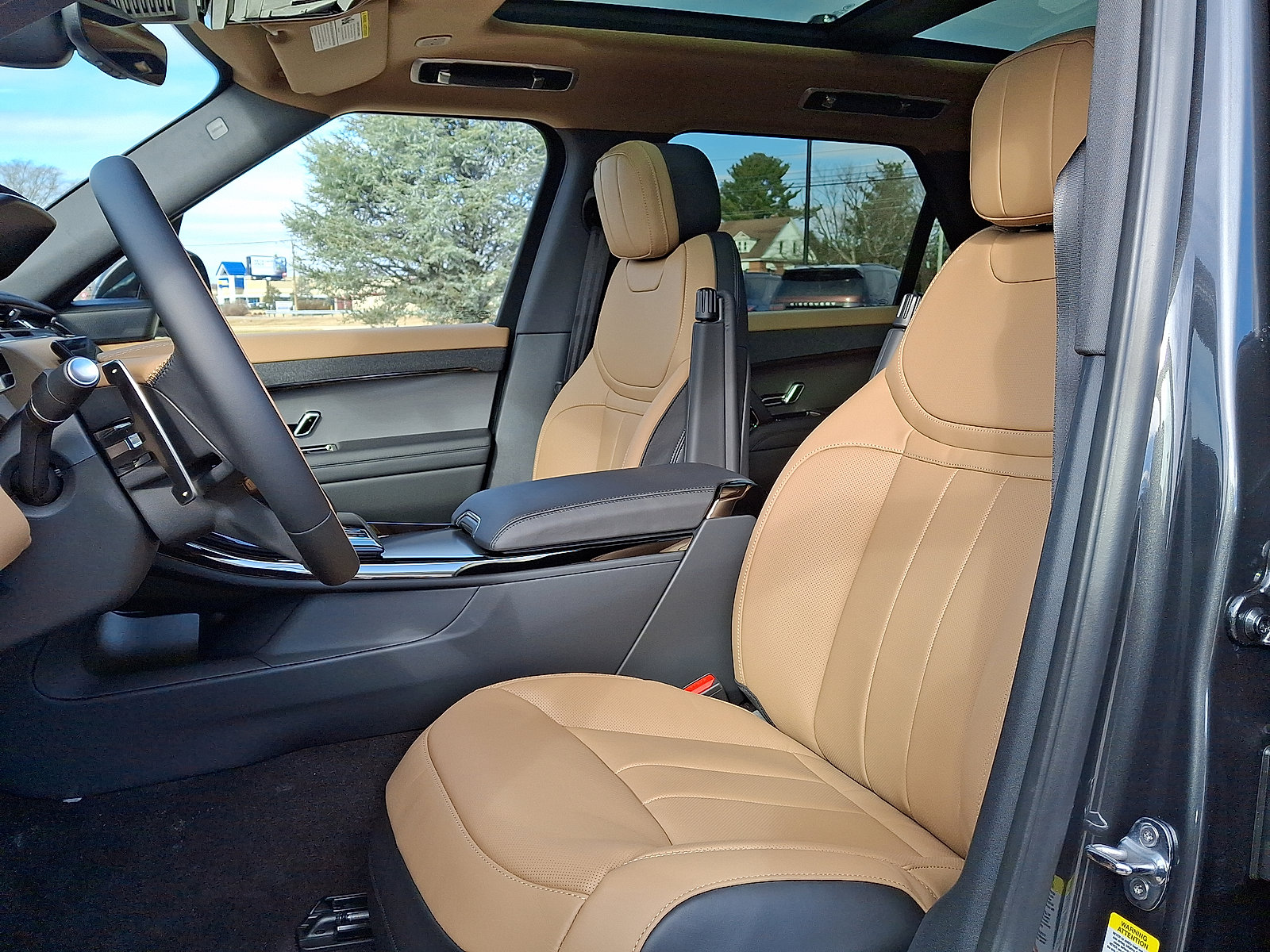 New 2026 Land Rover Range Rover Sport Dynamic SE image 3