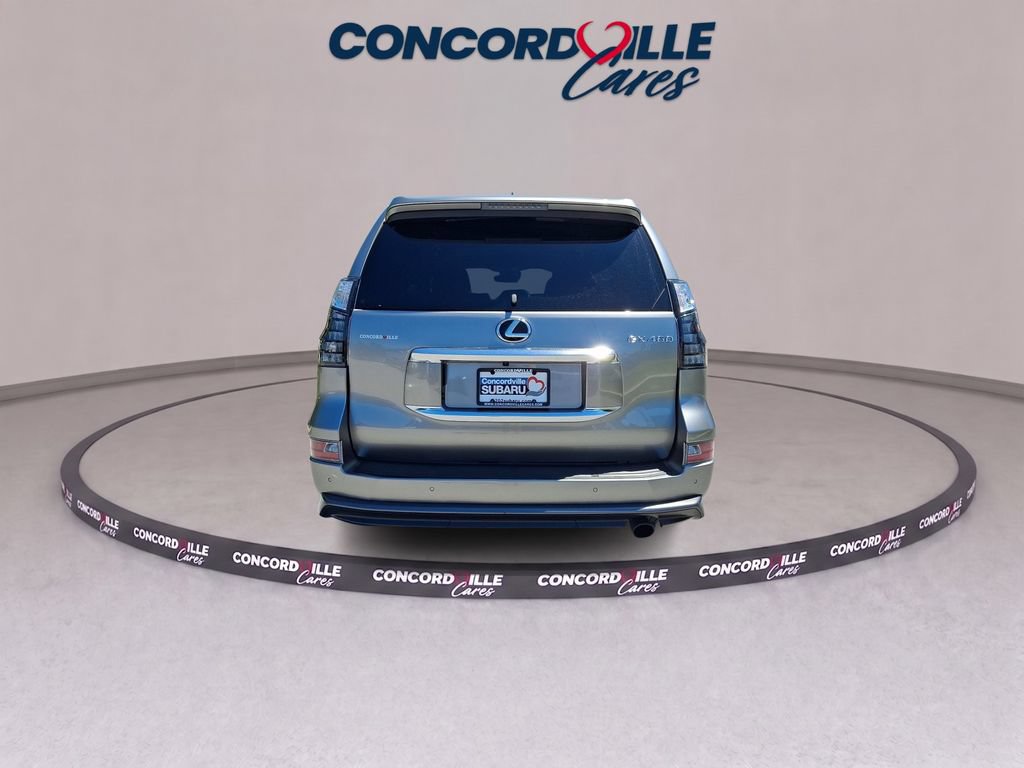 Used 2023 Lexus GX 460 Premium w/ Accessory Package AWD/4WD image 5