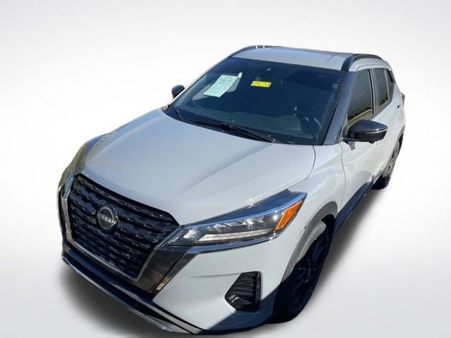 Used 2024 Nissan Kicks SR w/ SR Premium Package image 4
